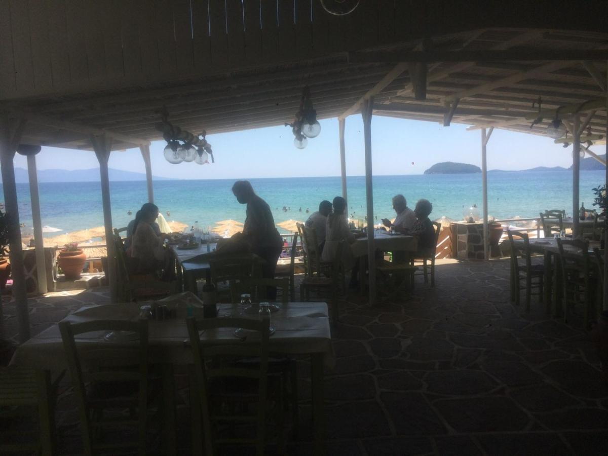 Sea View Palio Apartment Palaiontsiflikion Luaran gambar